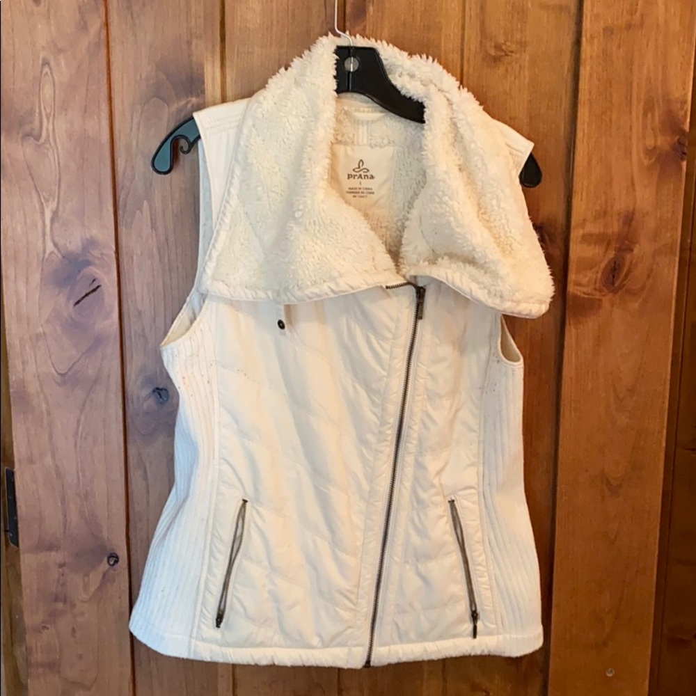 Prana vest